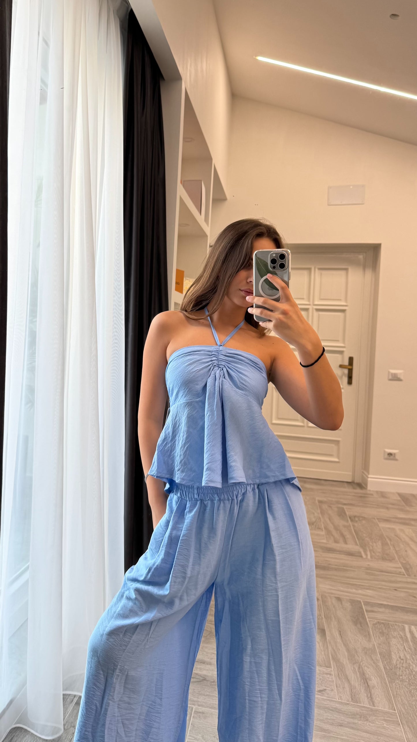 Set Mia