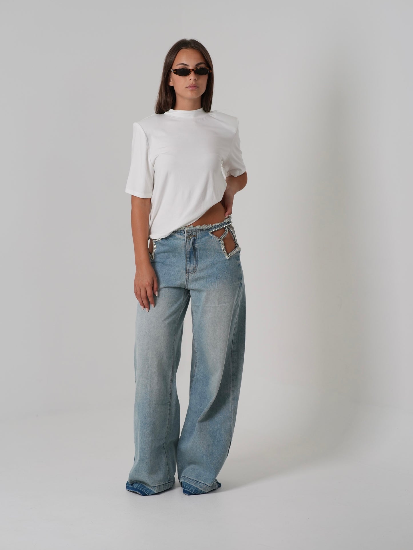 T-shirt con spalline