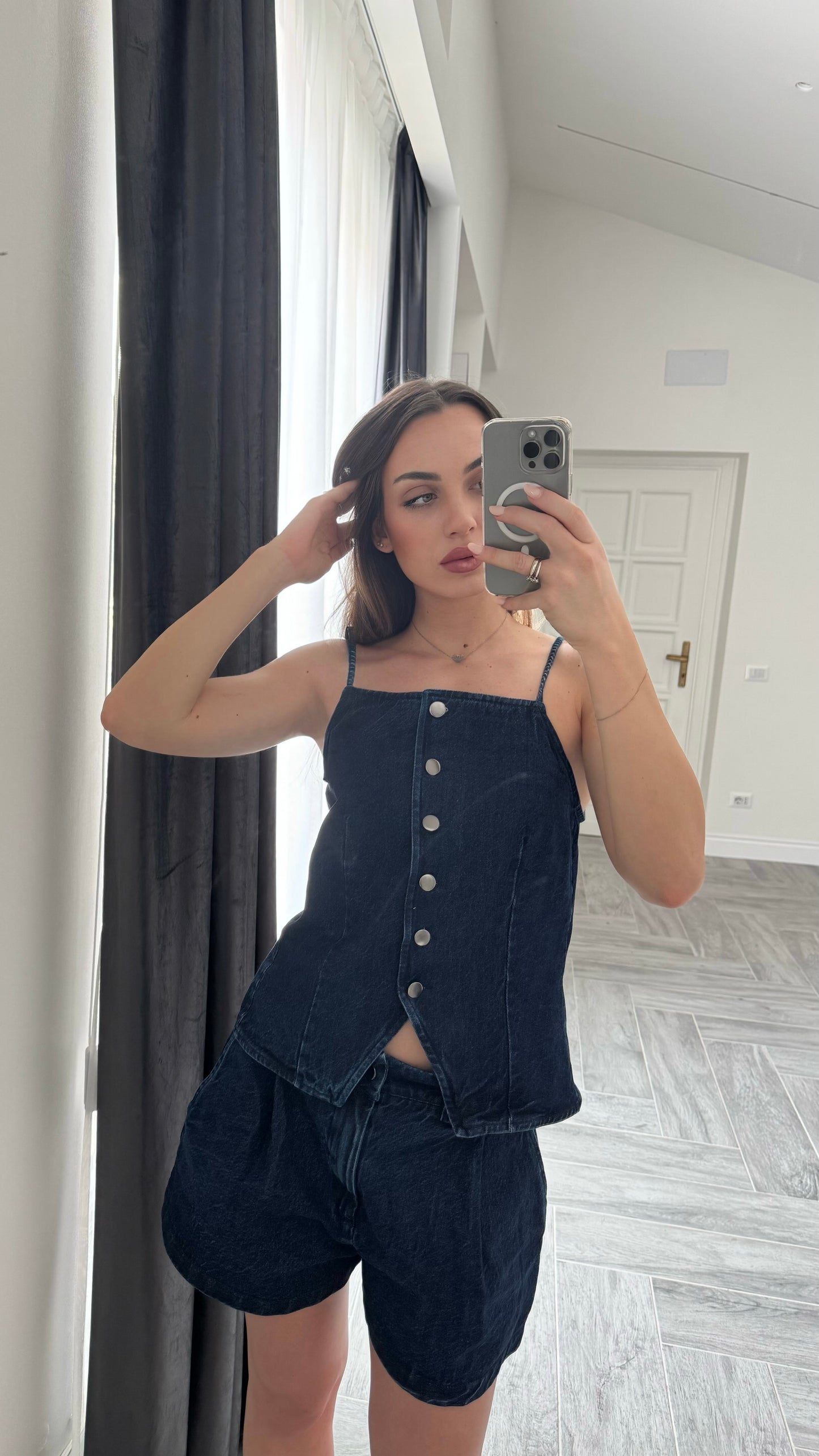 Set Amelia