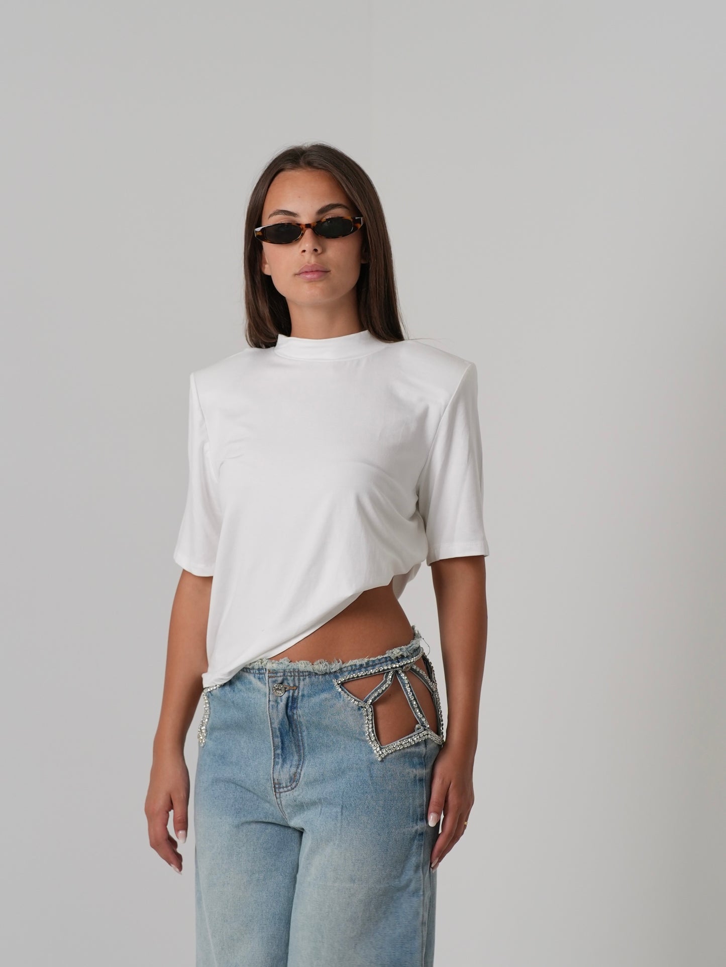 T-shirt con spalline
