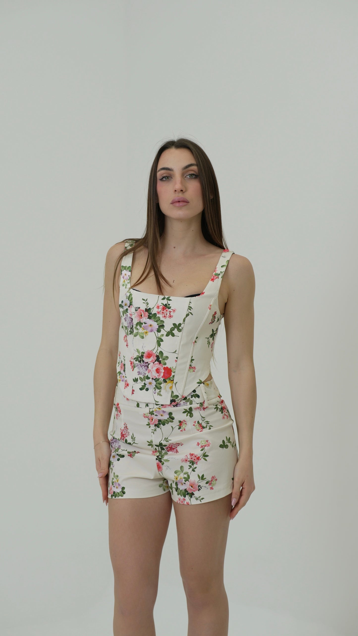 Shorts Flowers (bianco)