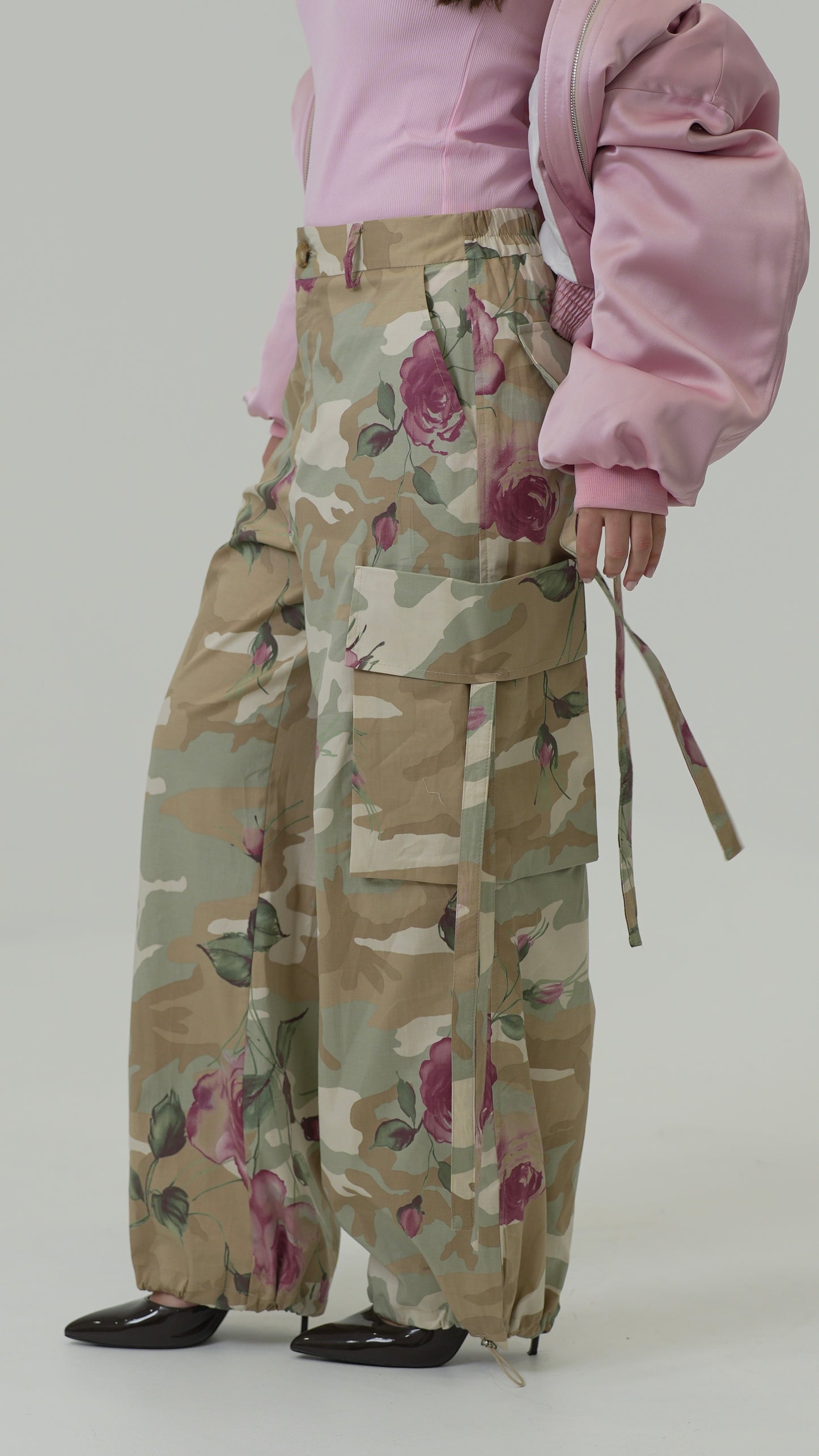 Pantalone Mimetico con rose