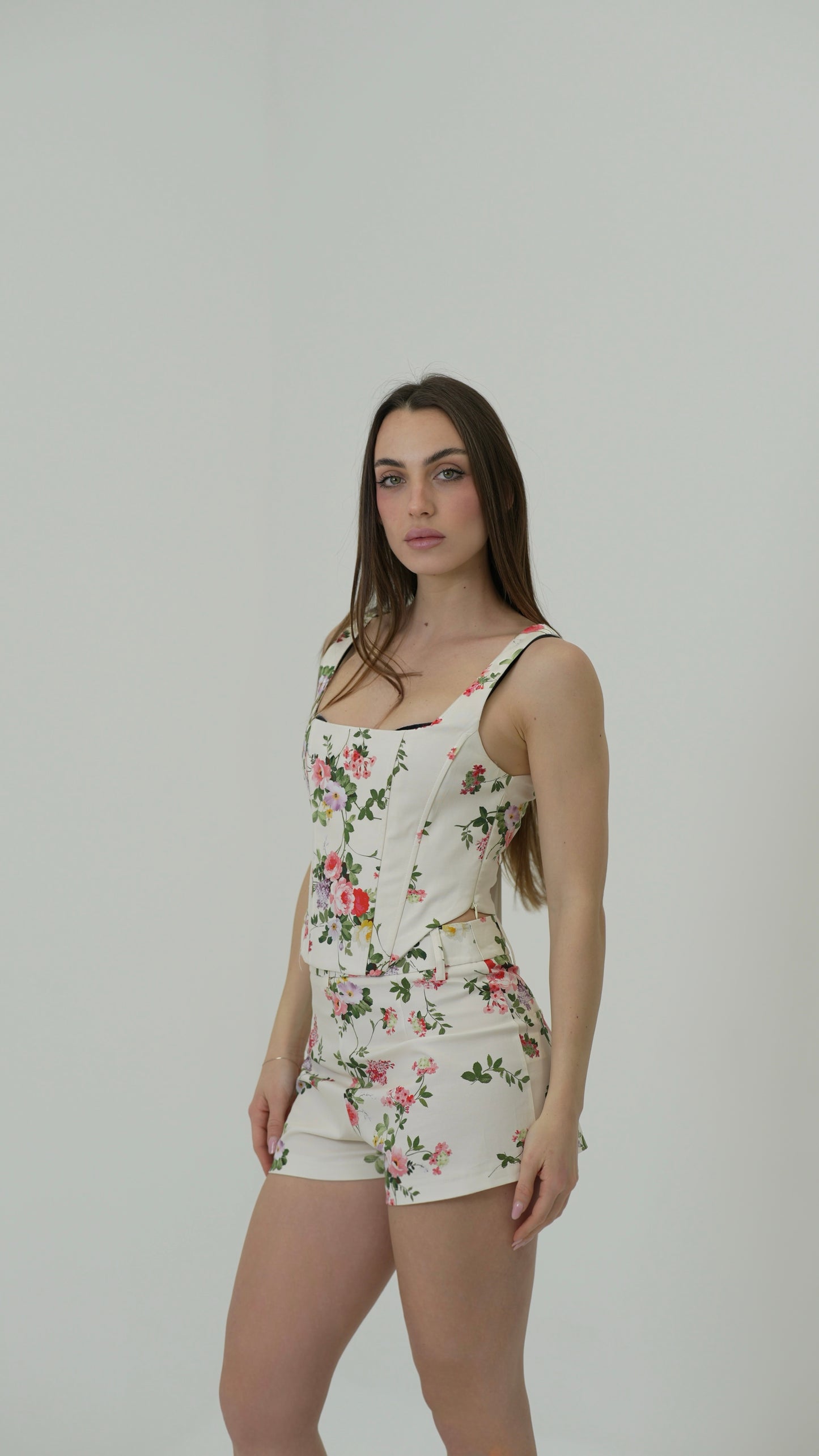Shorts Flowers (bianco)